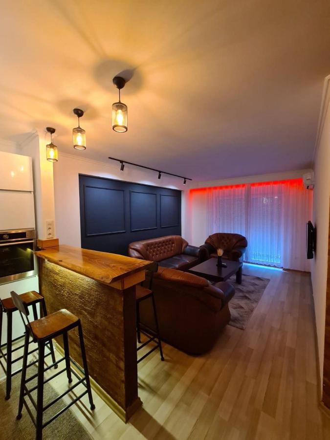 Prishtina Escape Apartments Pristina Eksteriør billede