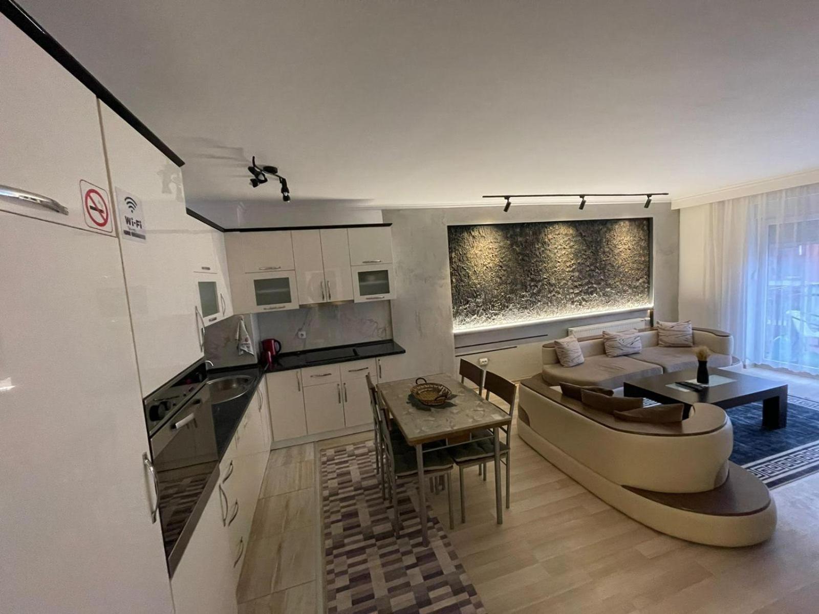 Prishtina Escape Apartments Pristina Eksteriør billede